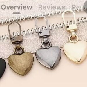 - Heart zipper pull